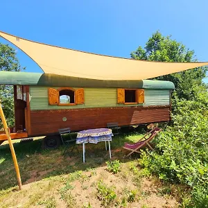  Tente de luxe La Roulotte Du Coustal, Cajarc, Lot France